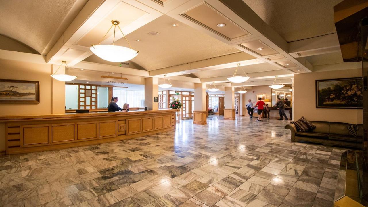 Brandon Hotel Conference & Leisure Centre トラリー エクステリア 写真