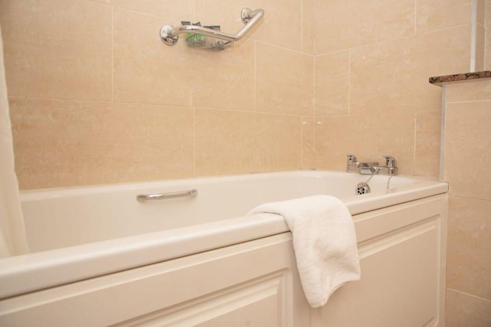 Brandon Hotel Conference & Leisure Centre トラリー エクステリア 写真