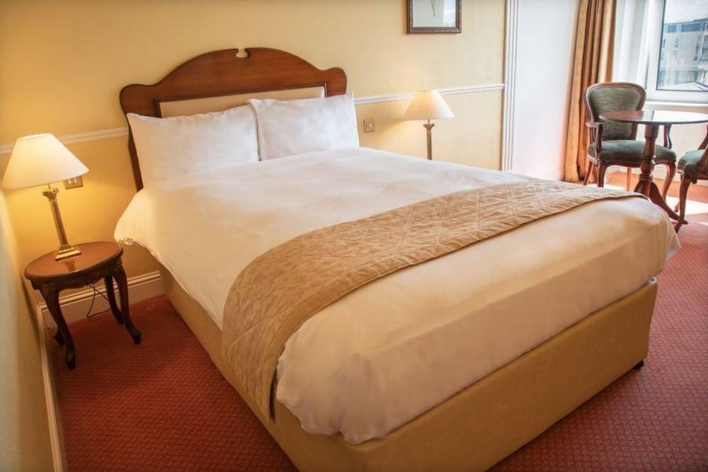 Brandon Hotel Conference & Leisure Centre トラリー エクステリア 写真