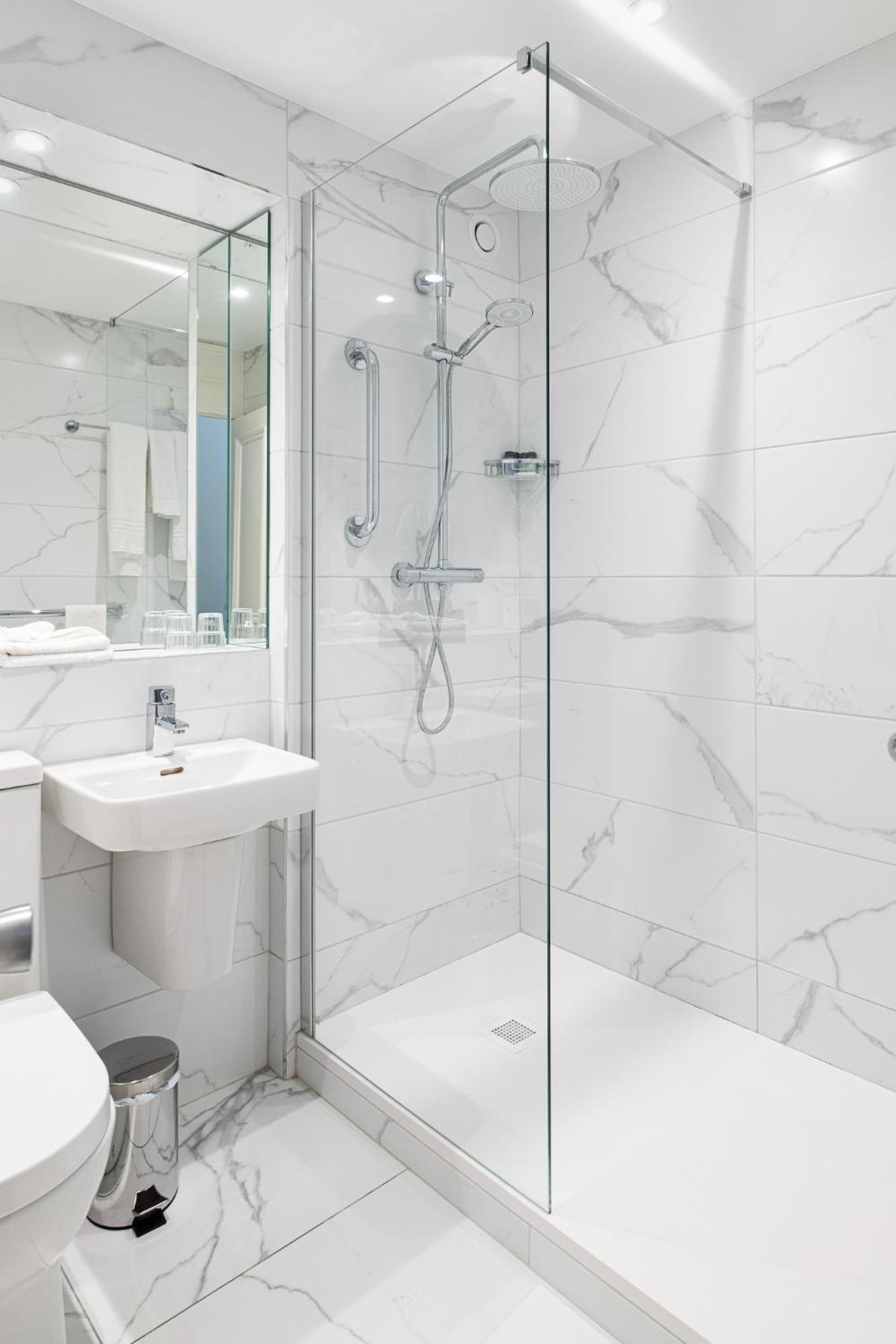 Brandon Hotel Conference & Leisure Centre トラリー エクステリア 写真