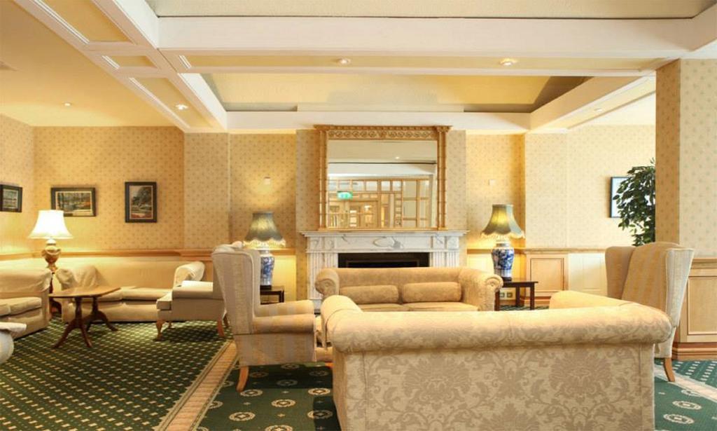 Brandon Hotel Conference & Leisure Centre トラリー エクステリア 写真